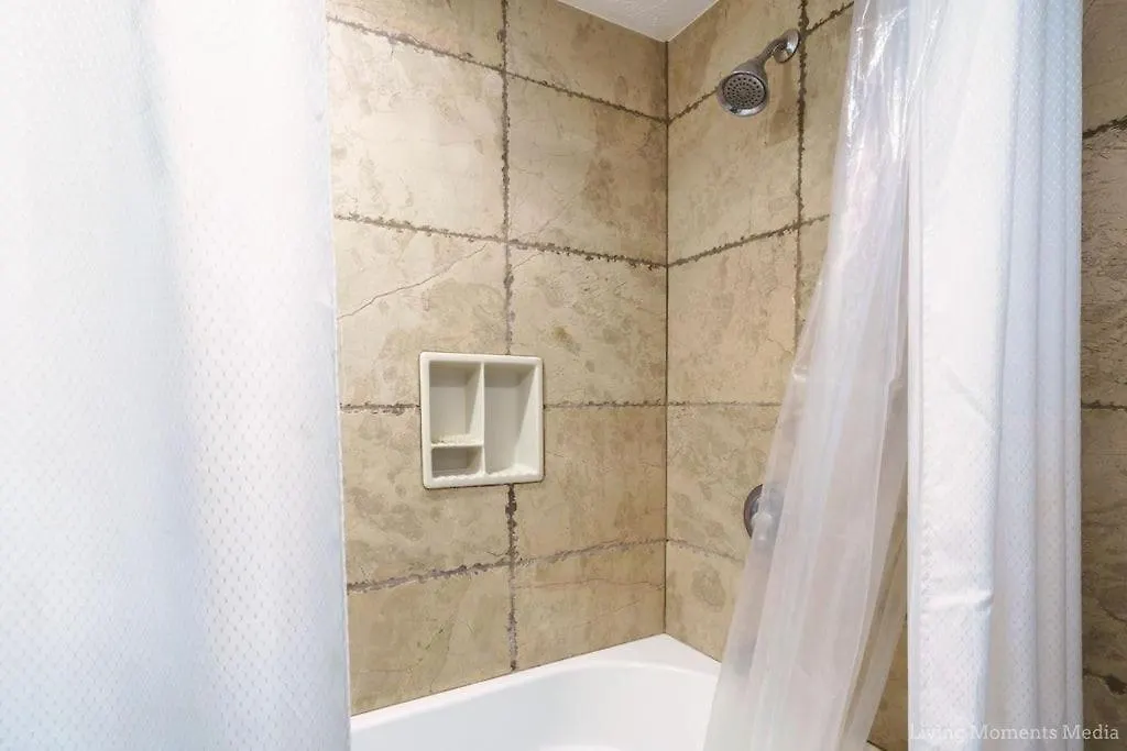 Spacious Beachfront — Sleeps 6 — Ocean Views Kihei United States