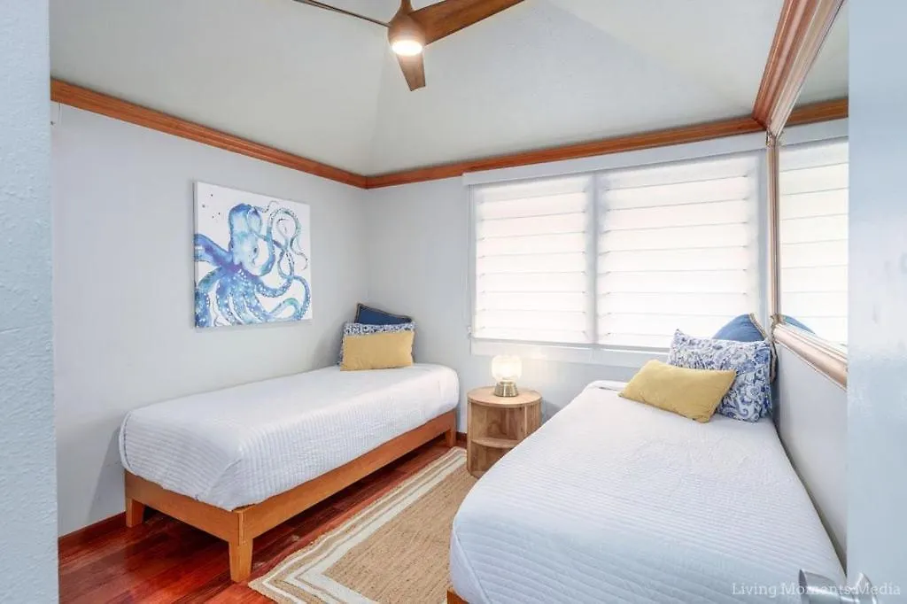 Spacious Beachfront — Sleeps 6 — Ocean Views Kihei United States