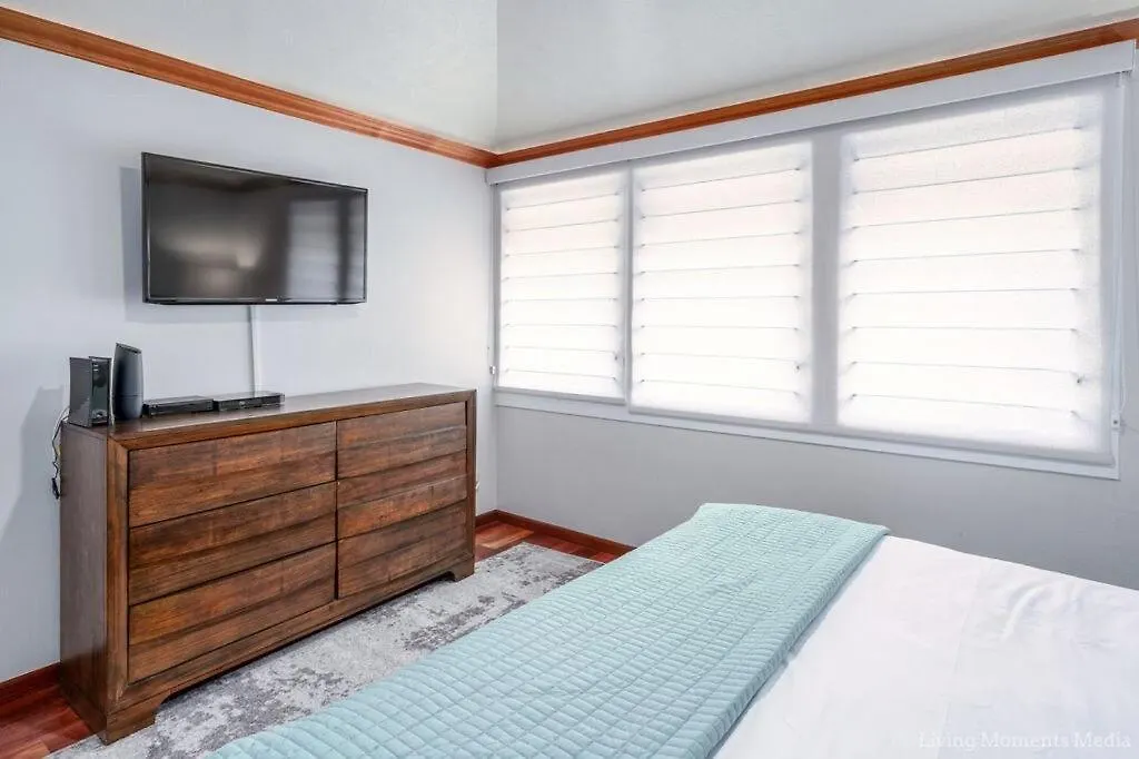 Spacious Beachfront — Sleeps 6 — Ocean Views Kihei 0*,  United States