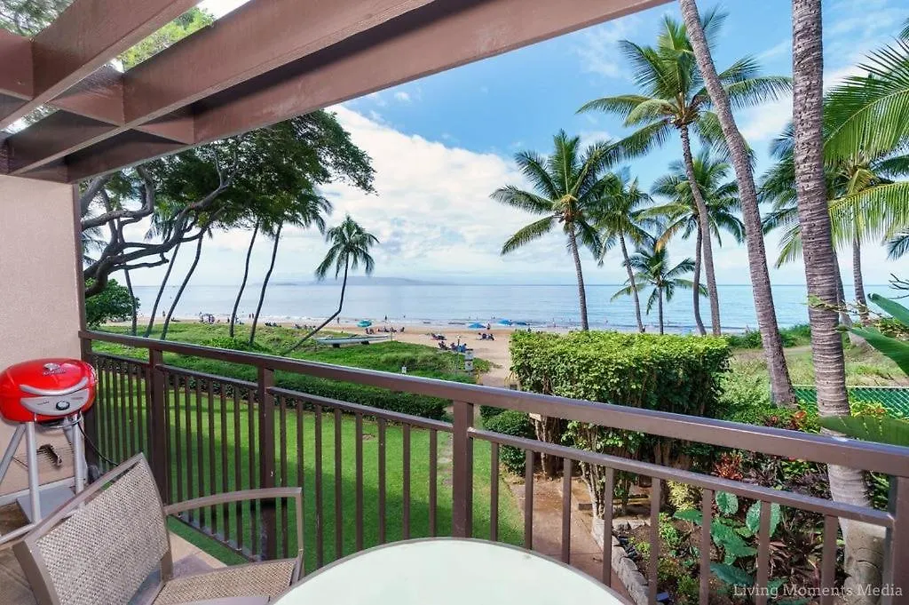 Spacious Beachfront — Sleeps 6 — Ocean Views Kihei