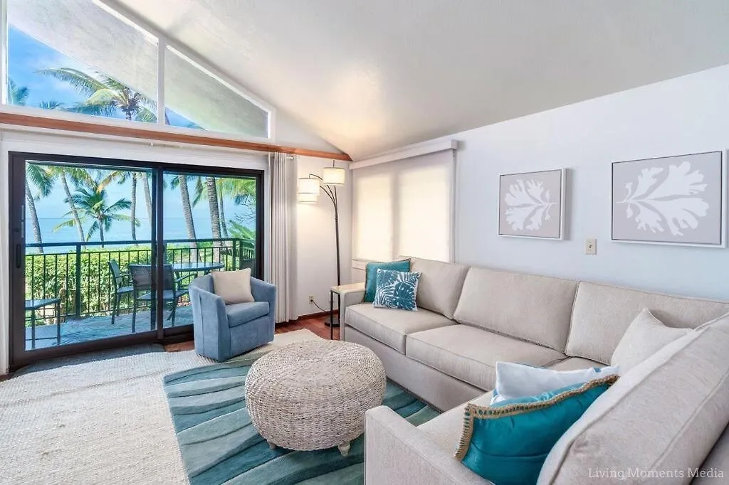 Spacious Beachfront — Sleeps 6 — Ocean Views Kihei Holiday home