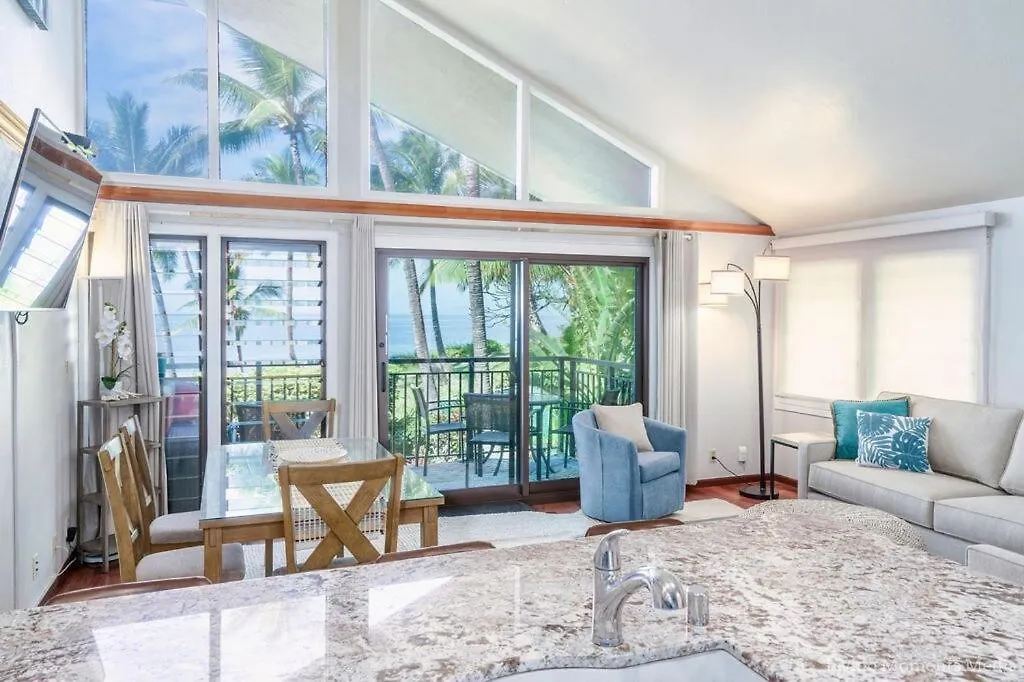 Holiday home Spacious Beachfront — Sleeps 6 — Ocean Views Kihei